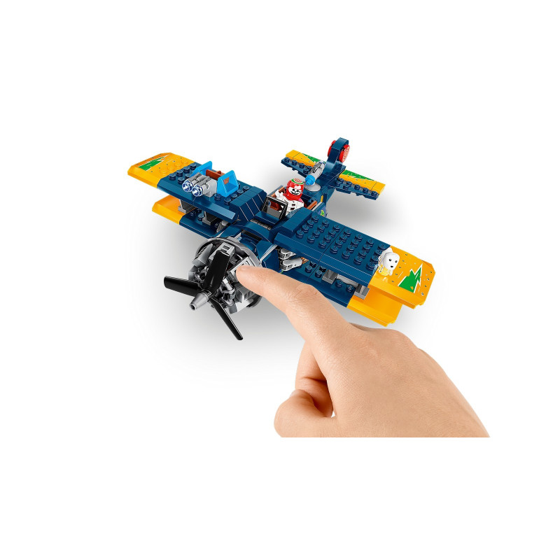 El Fuegovo kaskad&eacute;rsk&eacute; letadlo