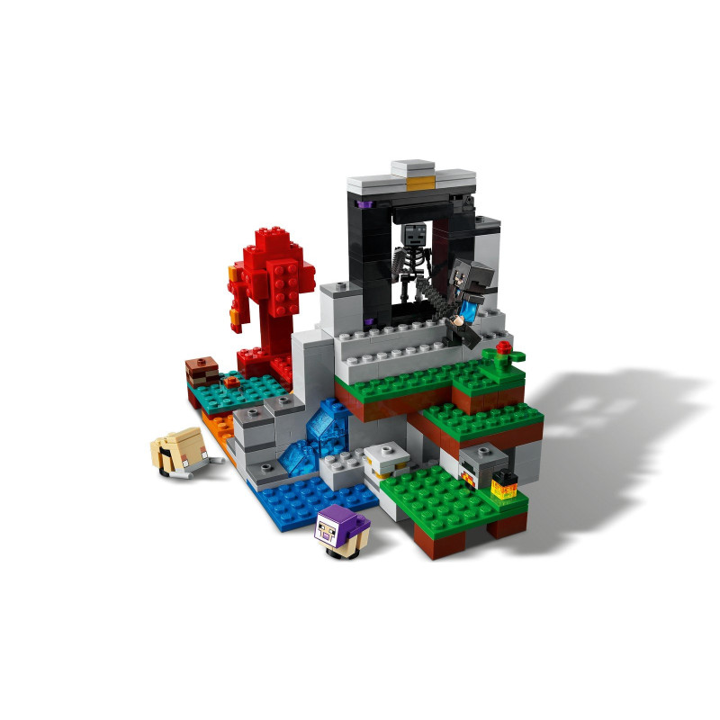 Zničen&yacute; port&aacute;l