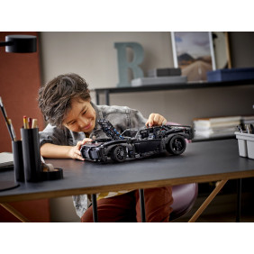 BATMAN &ndash; BATMOBIL