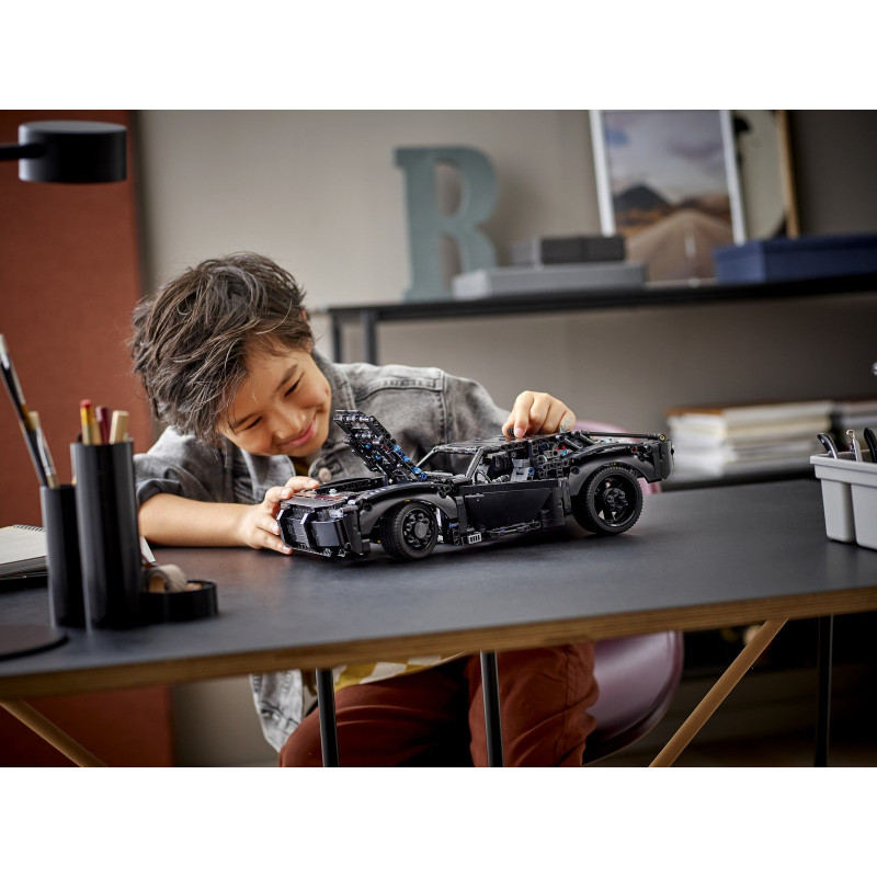 BATMAN &ndash; BATMOBIL