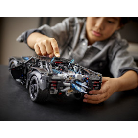 BATMAN &ndash; BATMOBIL