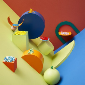 Záplava DOTS dílků – písmenka