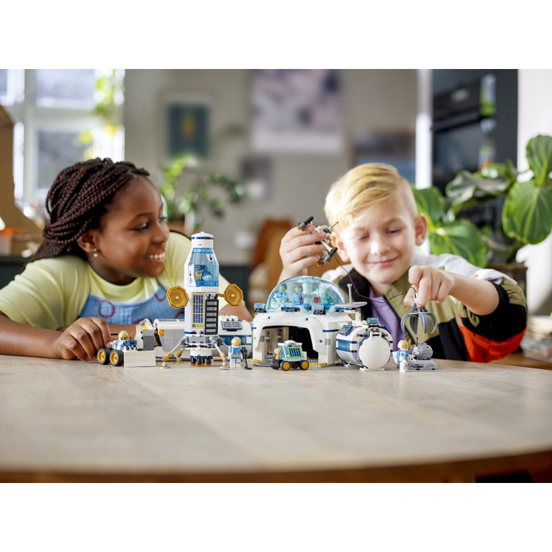 Lunární výzkumná stanice