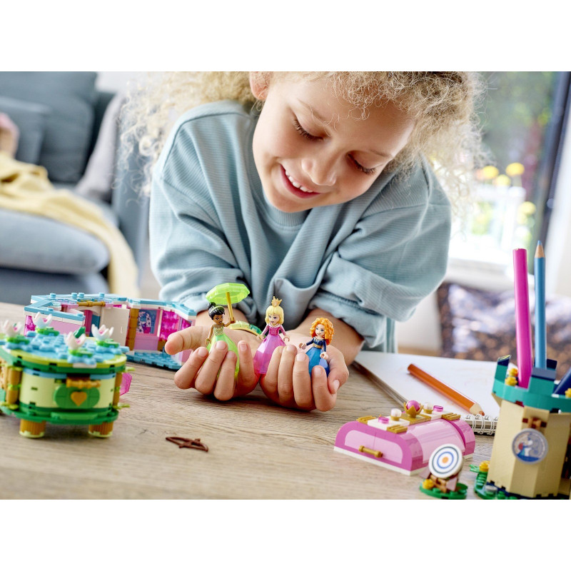 Kouzelný svět Šípkové Růženky, Rebelky a Tiany