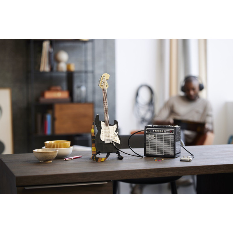 Fender&reg; Stratocaster&trade;