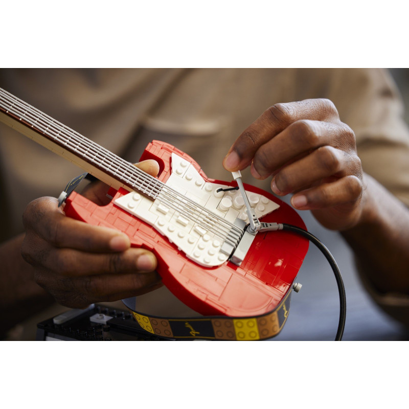 Fender&reg; Stratocaster&trade;