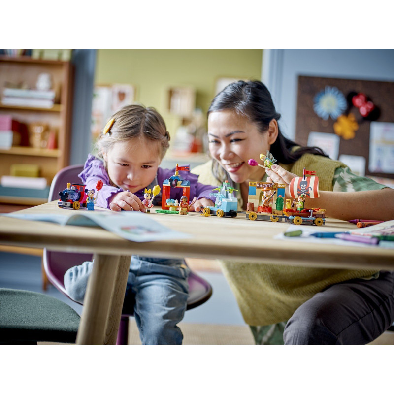 Slavnostní vláček Disney