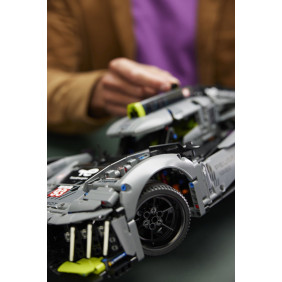 PEUGEOT 9X8 24H Le Mans Hybrid Hypercar