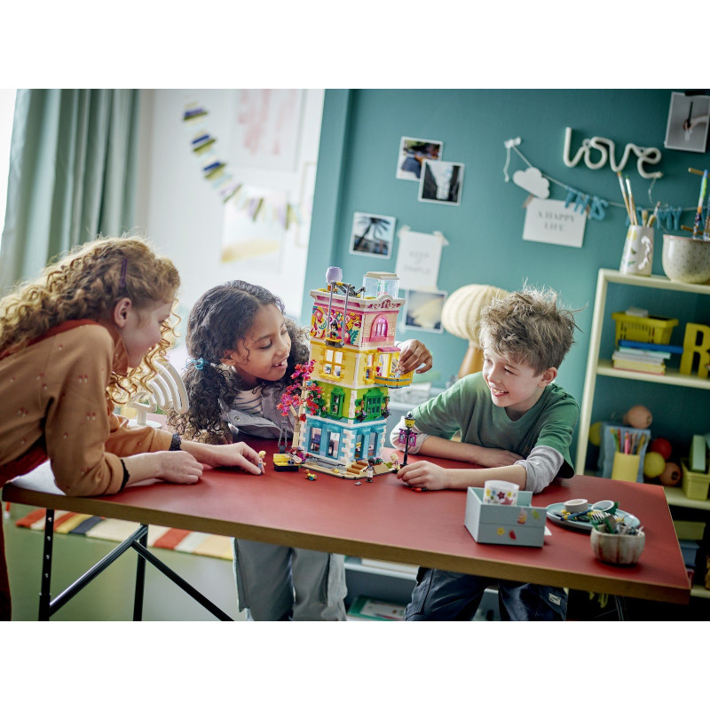 Komunitní centrum v městečku Heartlake Komunitní centrum v městečku Heartlake