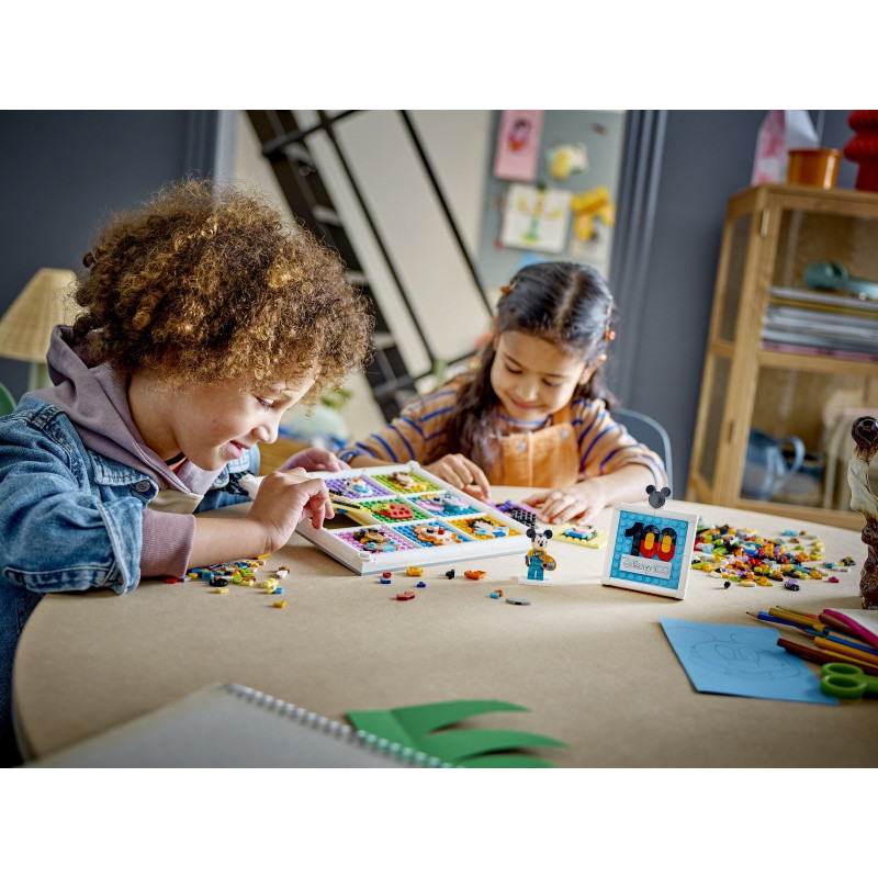 100 let oblíbených animovaných postav Disney