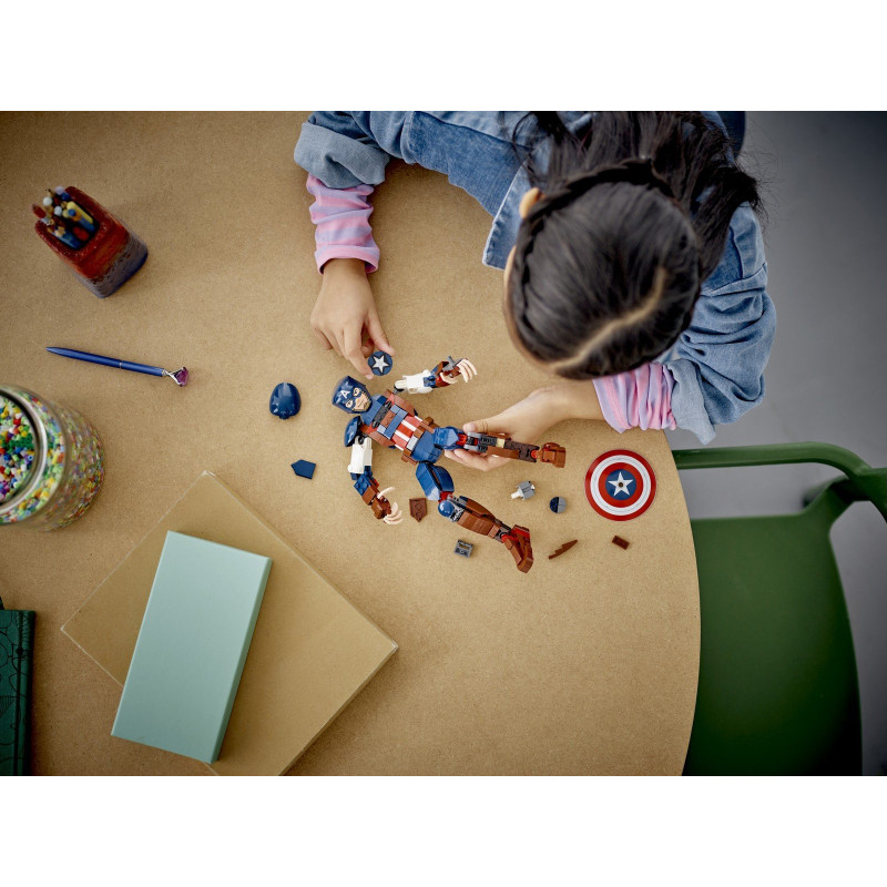Sestavitelná figurka: Captain America