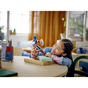 Sestavitelná figurka: Captain America