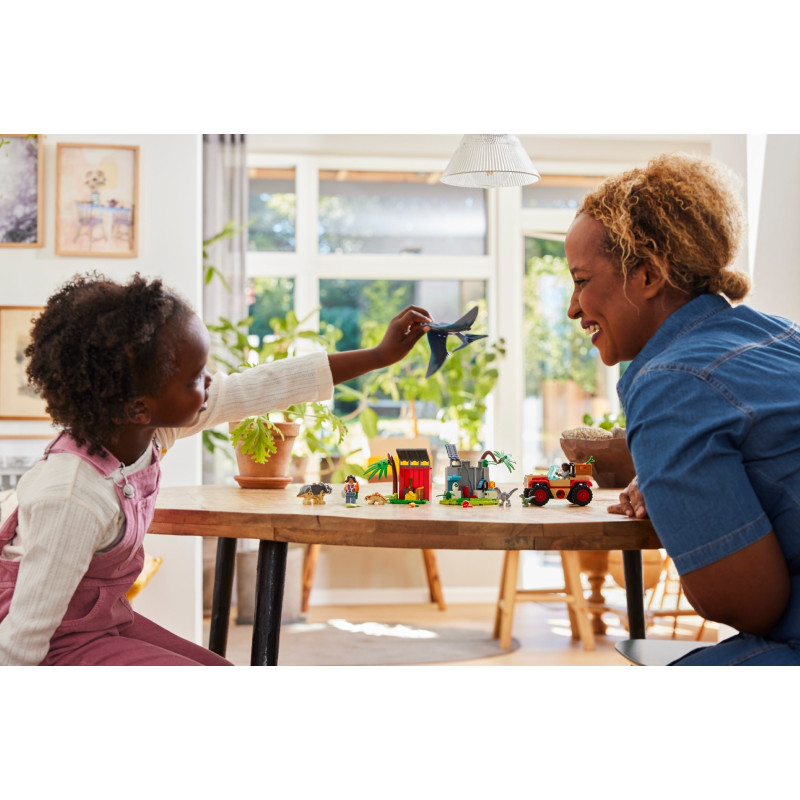 Z&aacute;chran&aacute;řsk&eacute; středisko pro dinosauř&iacute; ml&aacute;ďata