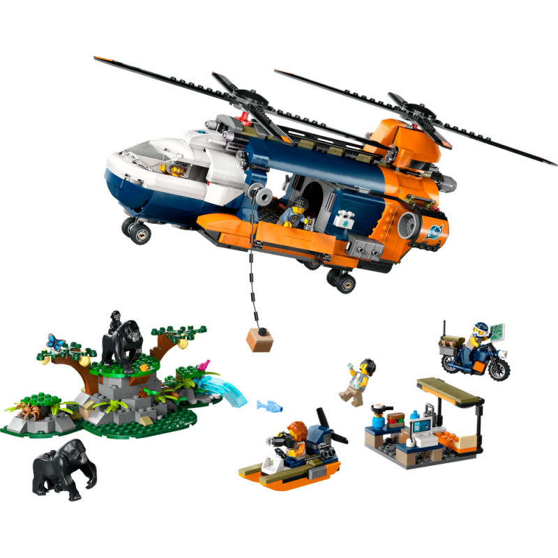 Helikopt&eacute;ra na průzkum džungle v z&aacute;kladn&iacute;m t&aacute;boře