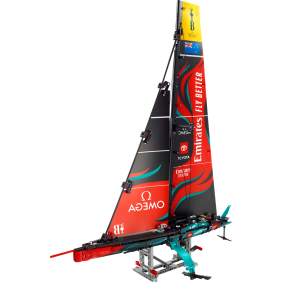 Jachta Emirates Team New...