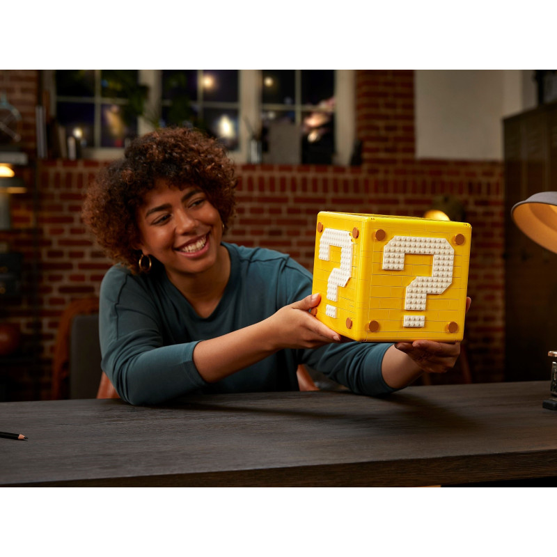 Super Mario 64™: akční kostka s otazníkem