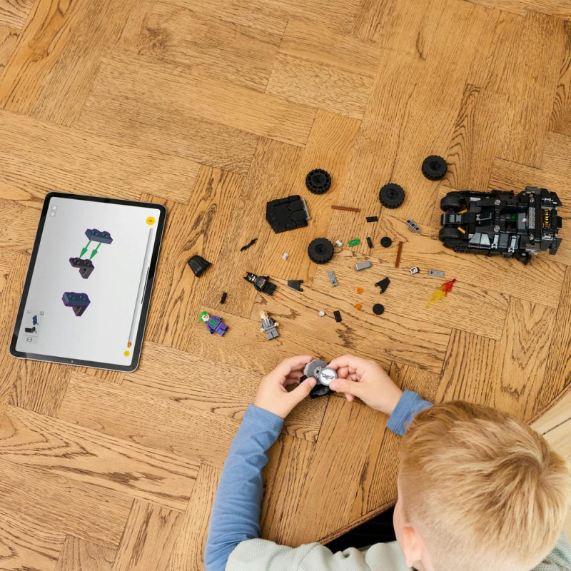 Batman™ Tumbler vs. Two-Face™ a Joker™