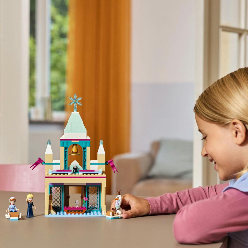 Hrad Arendelle z filmu Ledové království