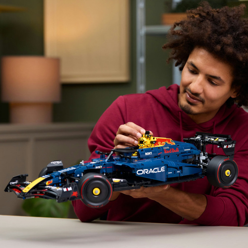 Auto Oracle Red Bull Racing RB20 F1