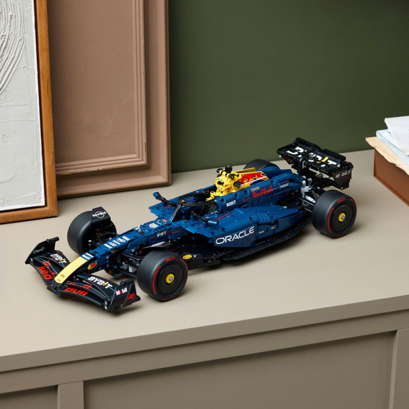 Auto Oracle Red Bull Racing RB20 F1
