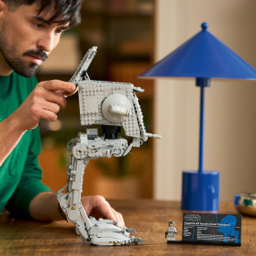 Chodec AT-ST™