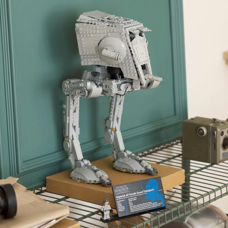 Chodec AT-ST™