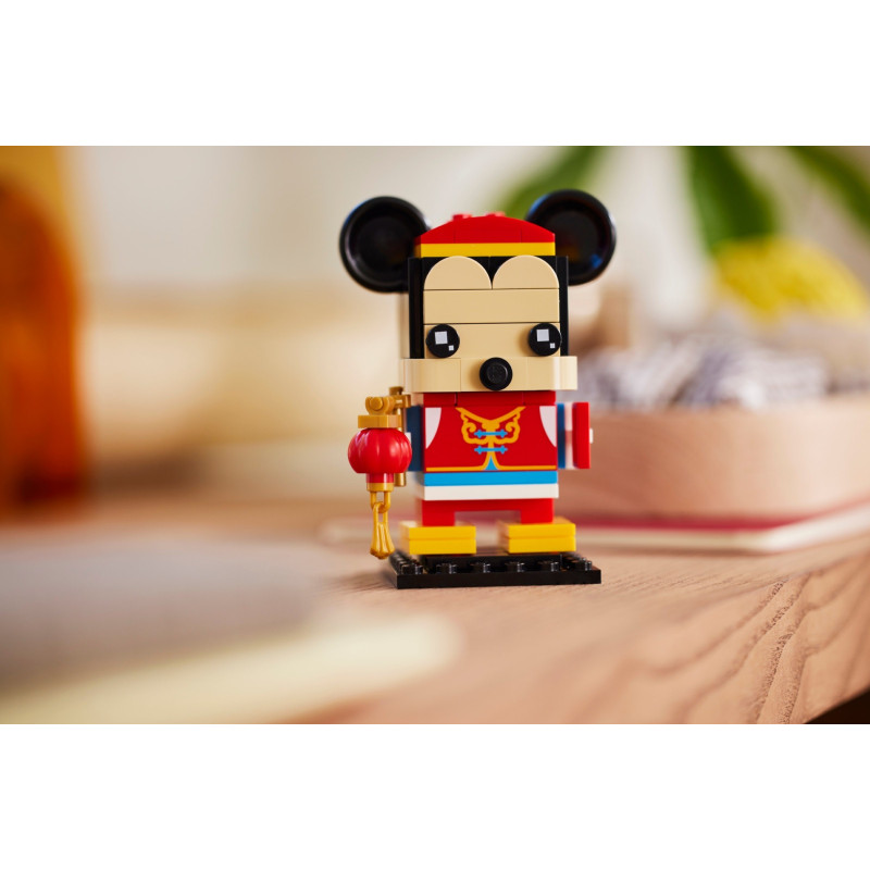Myšák Mickey na jarním festivalu
