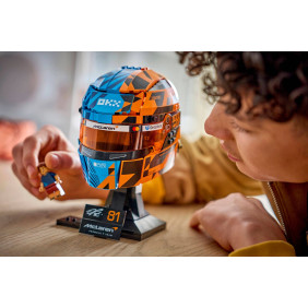 Helma Oscar Piastri z týmu McLaren Mastercard F1®